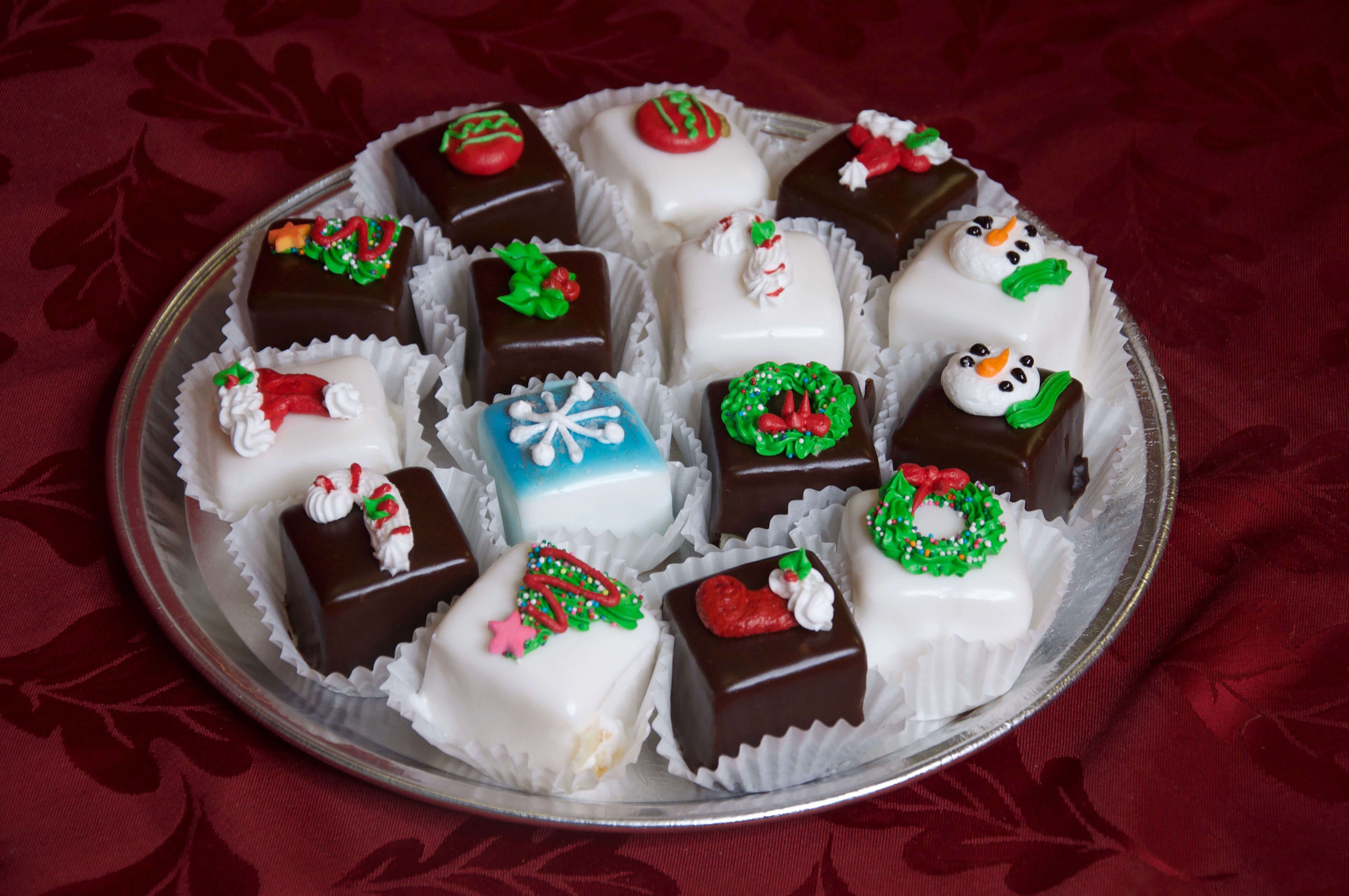 Christmas Petifor Tray (Tray of 15)